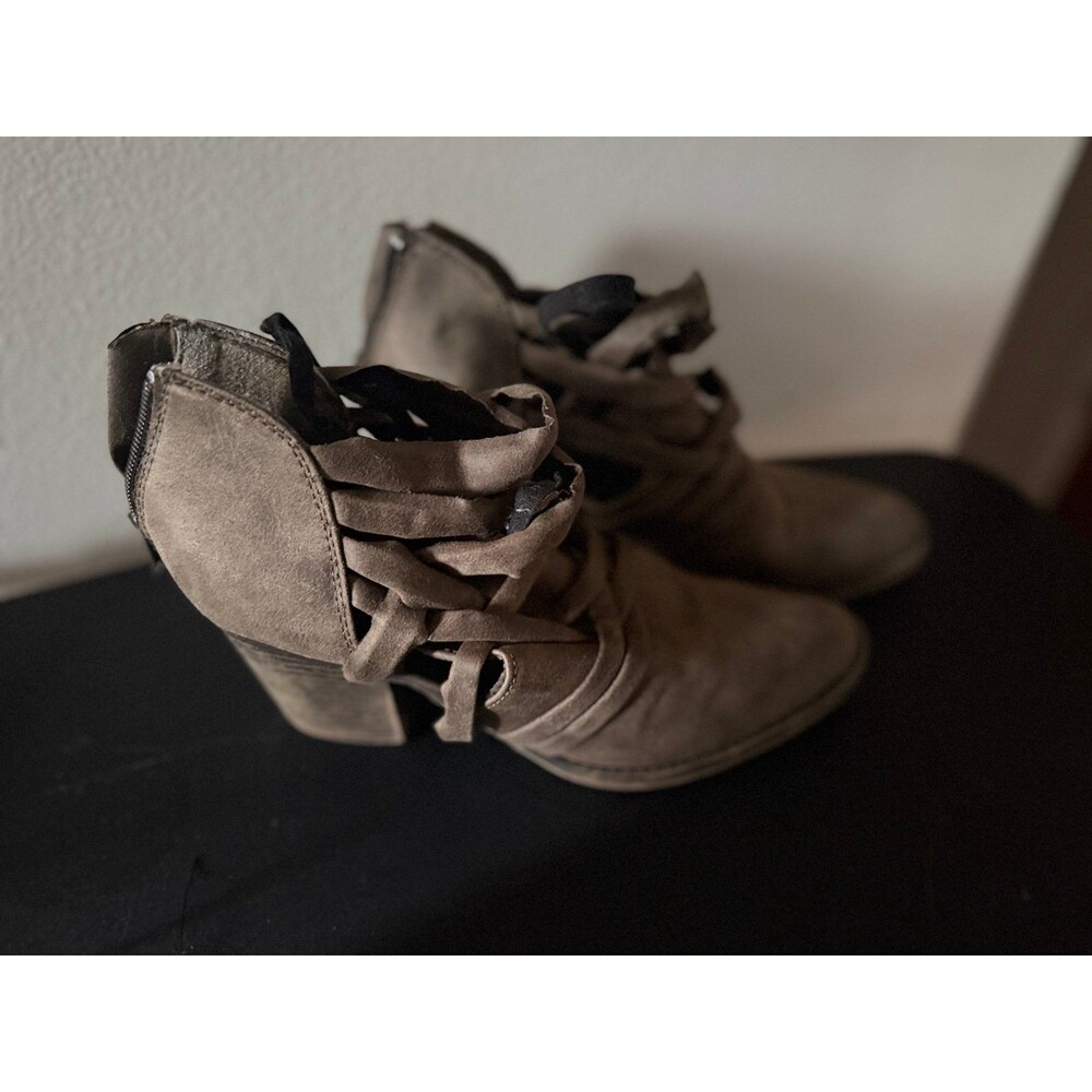Fergalicious Y2K Millenium Lace/Up Ankle Booties Distressed Olive color Size 8